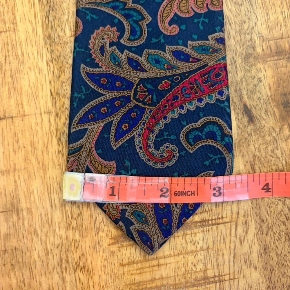 Liberty of London Silk Tie Mens Paisley Navy Vintage Made in USA 56 x3 1/8